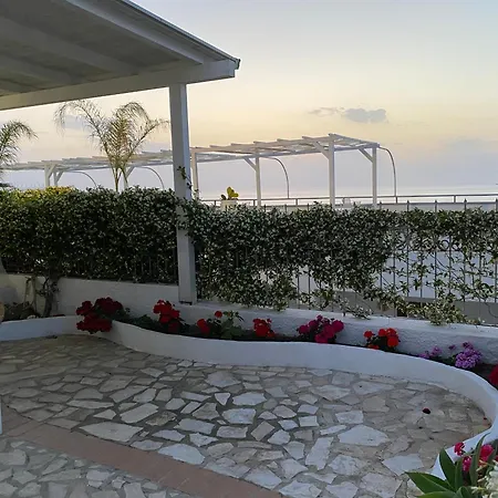 La Porta Del Mare מלון טרופאה