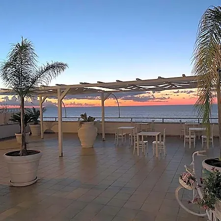 La Porta Del Mare Hotel