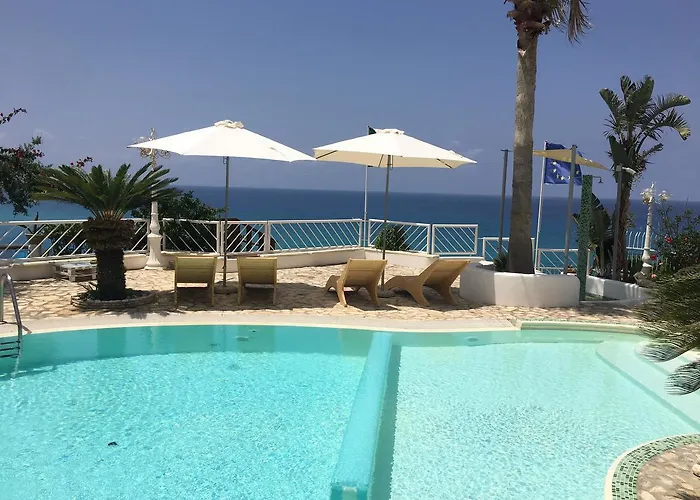 La Porta Del Mare מלון 3*